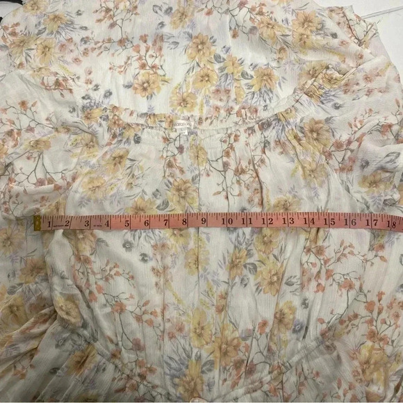 Floral Shorts Romper With Train Size L Off The Shoulder Sleeves Yellow and White - Picture 5 of 14